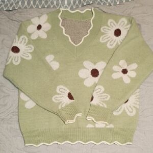 Daisy Pattern V-Neck Sweater - Light Green and White